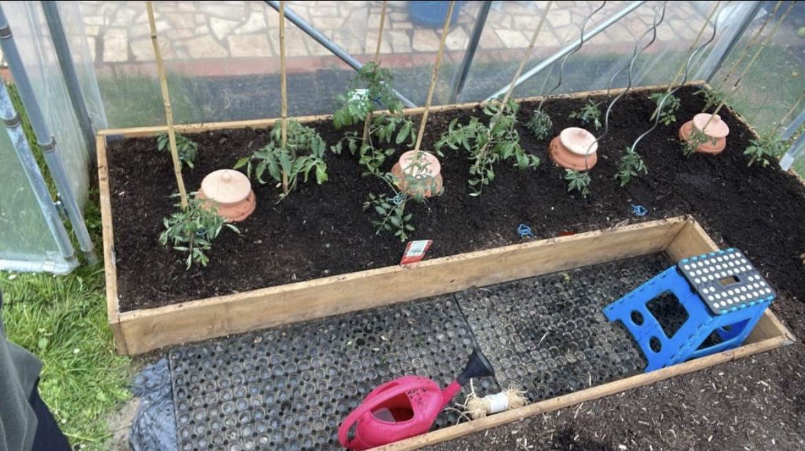 Oyas à enterrer 5 litre pour potager et verger Taille L